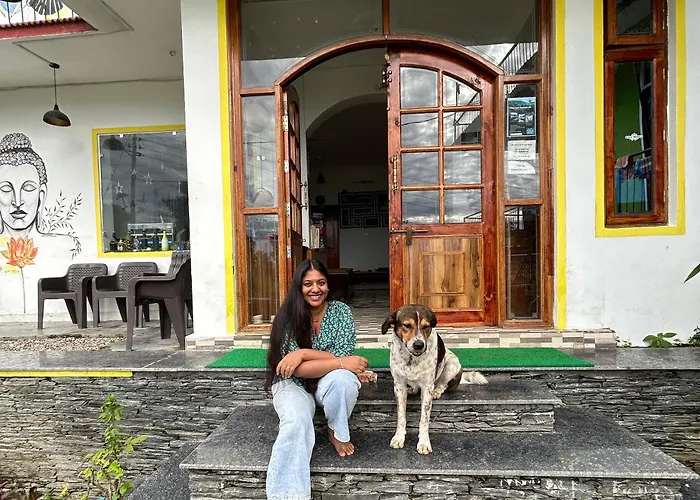 Stories, Bir - Landing SiteHostel